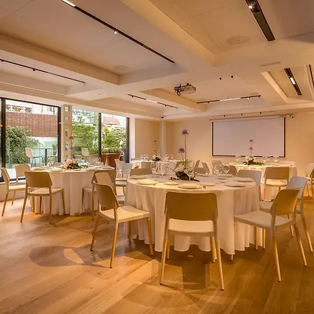 Ohla Eixample 5*