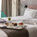 Ohla Eixample 5*