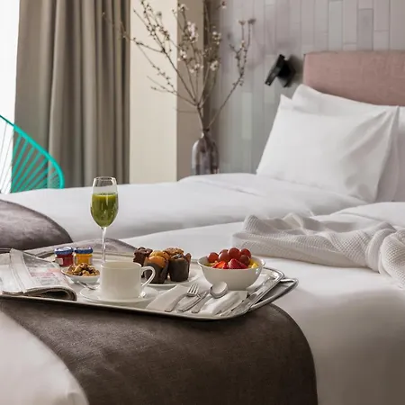 Ohla Eixample 5*