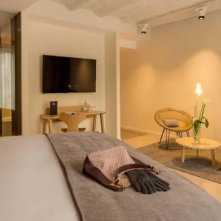 Ohla Eixample Szálloda 5*