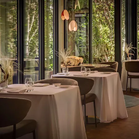 Ohla Eixample Hotel 5*