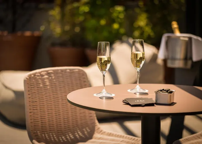 Ohla Eixample Hotel 5*