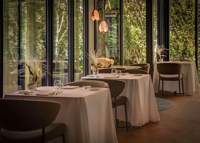 Ohla Eixample Hotel 5*